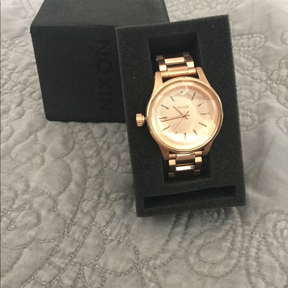 Nixon Watch